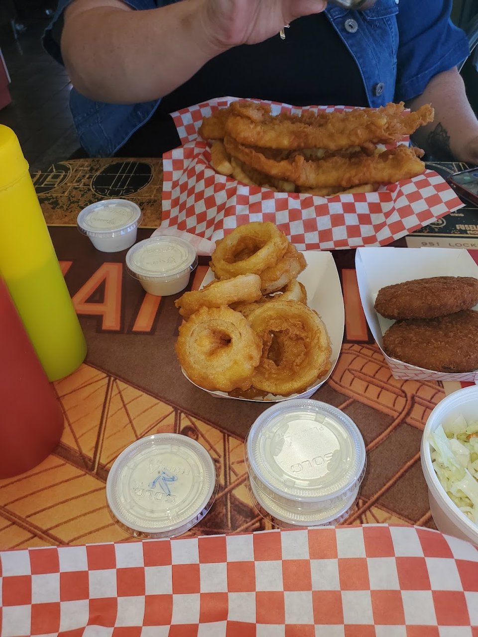 Seafood menu with sides and combination plates.